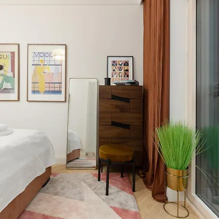 Apartment Mennica Lux City Centre By Renters Prestige